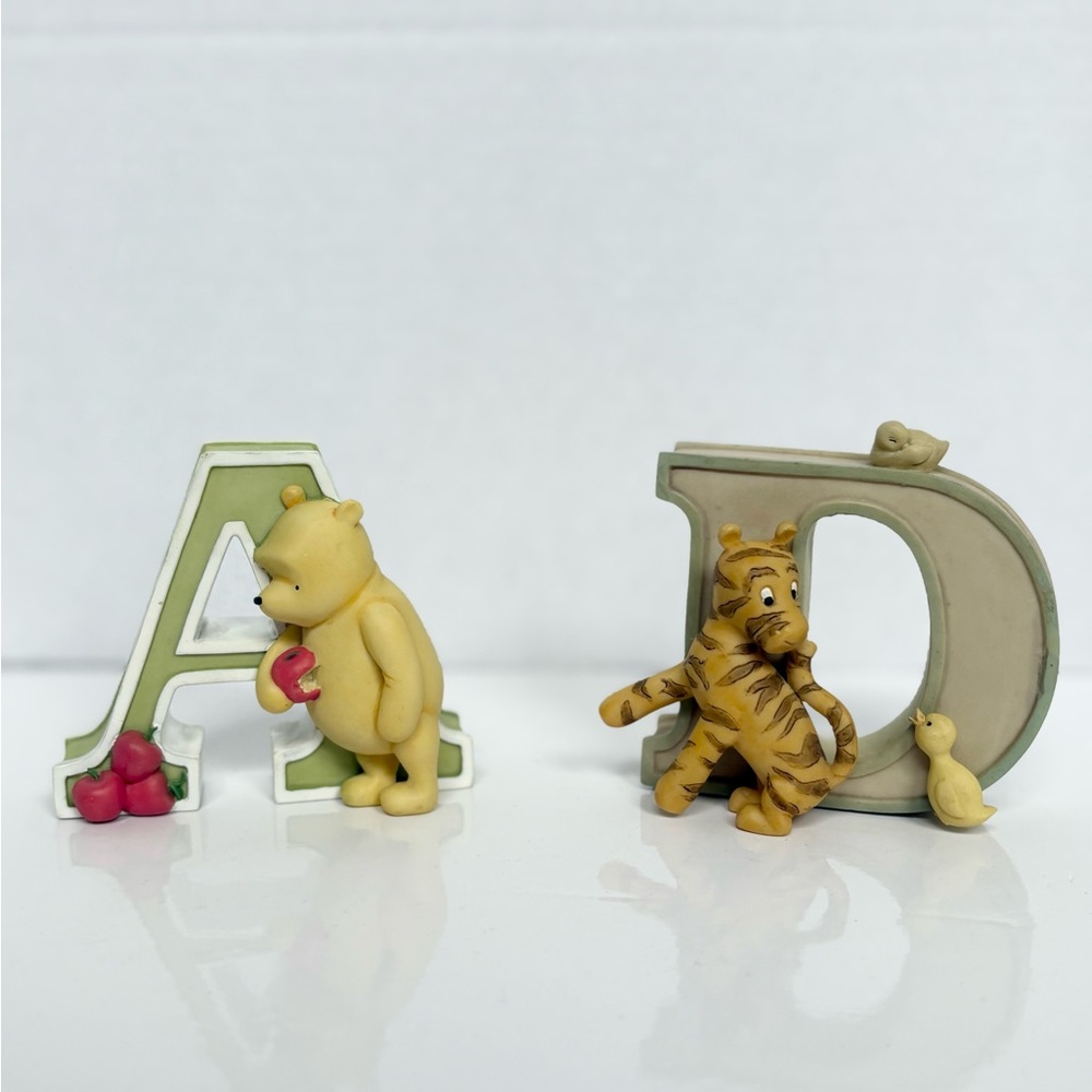 Vintage Classic Pooh Accent Letter Figurines – A & D (Winnie the Pooh & Tigger)
